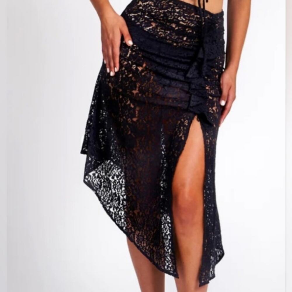 Miss Circle New York Black Lace Ruffle Slit Skirt. Size XS